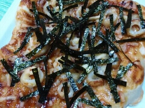鮭とちくわの照り焼き和風ピザ